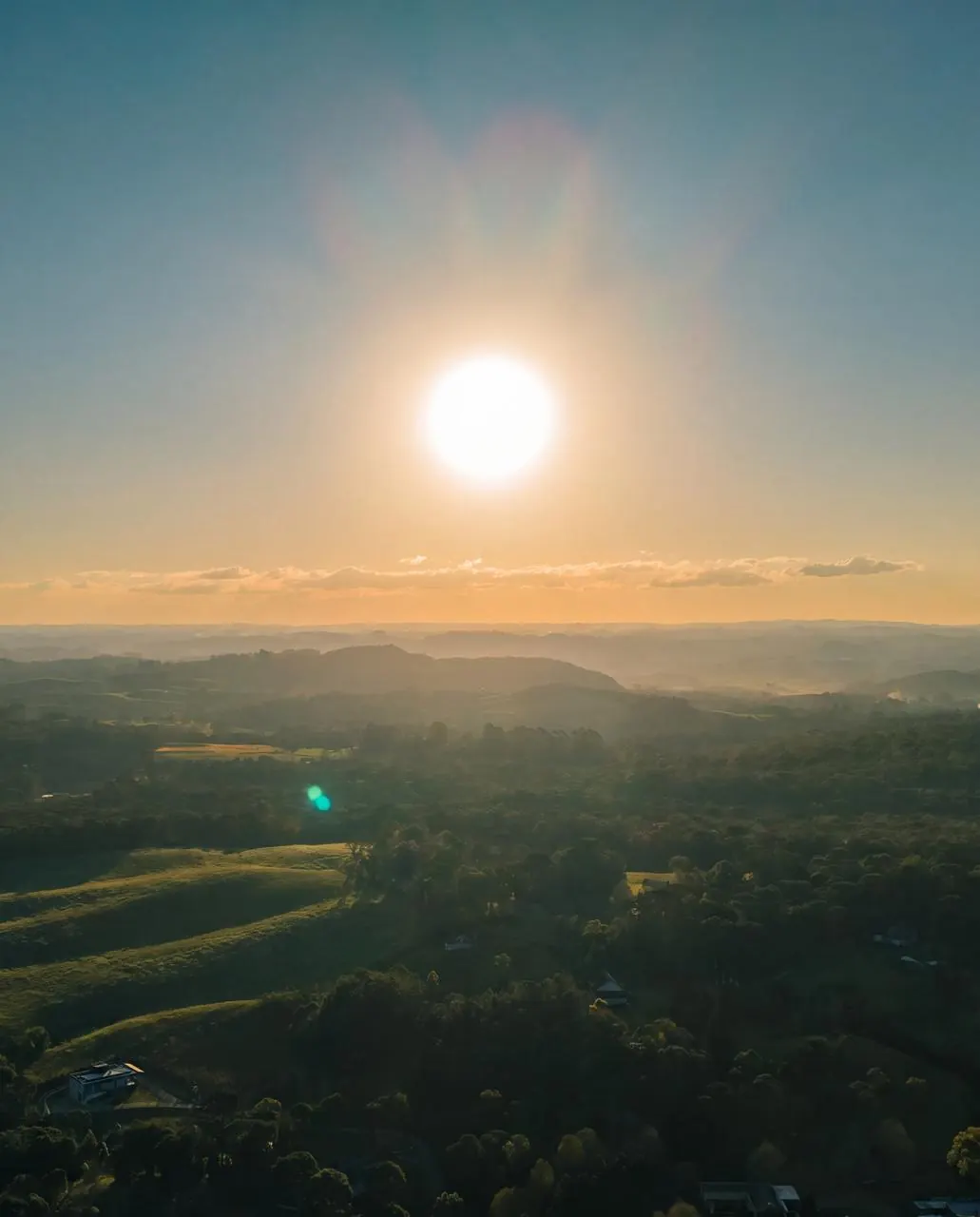 Pôr do sol sobre a serra